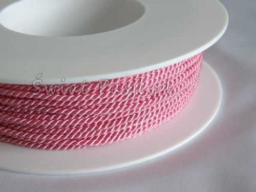 sznurek skręcany - różowy