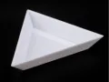 miseczka trójkątna na koraliki 75x75x75 mm (DEFEKT WIZUALNY)