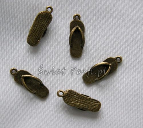 wisiorek - klapek japonka (mosiężny) 7x20mm