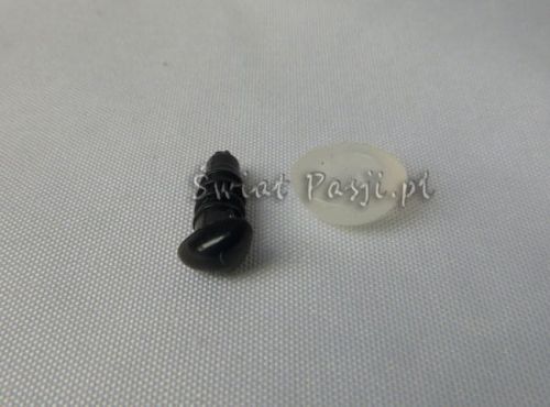 nosek (safety nose) trójkątny czarny 4 x 6 mm